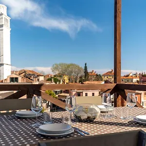 Sea To Sky By Wonderful Italy Venedig